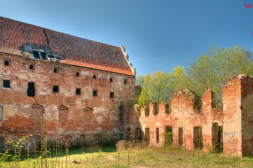 Warm-Maz. Ruiny zamku w Pienieznie.